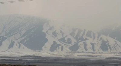 Yüksekova’nın etrafını çevreleyen dağlar beyaza büründü
