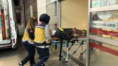 Y&uuml;ksekten d&uuml;şen iş&ccedil;i yaralandı