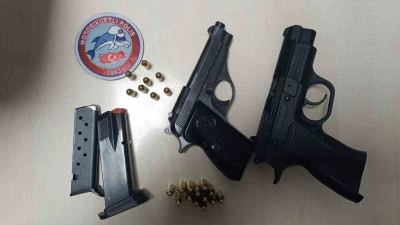 Yunus polisleri ruhsatsız silah ele ge&ccedil;irdi
