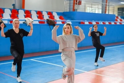 Yunusemre Belediyesinden halk oyunları kursu
