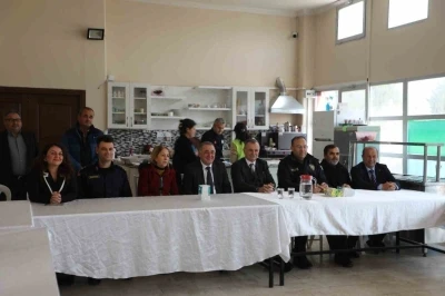 Yunusemre&rsquo;de Mira&ccedil; Kandili&rsquo;nde lokma hayrı
