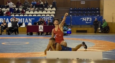 Yunusemreli güreşçi Kadir Kadiroğlu Balkan üçüncüsü oldu
