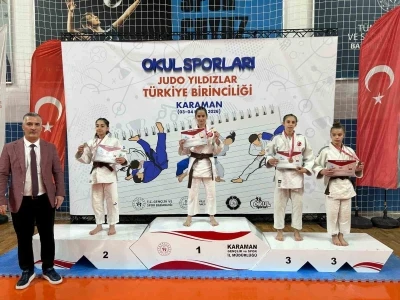Yunusemreli judocular Karaman&rsquo;dan 3 madalyayla d&ouml;nd&uuml;
