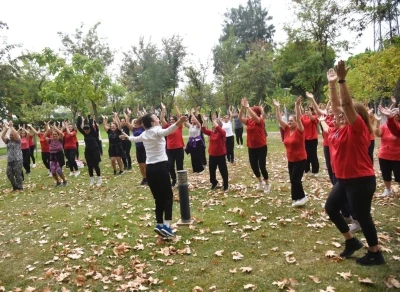 Yunusemreli kadınlardan açık havada spor etkinliği
