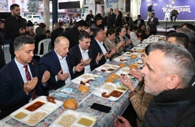 Y&uuml;reğir Belediyesi&rsquo;nden Serinevler&rsquo;de birlik ve beraberlik iftarı
