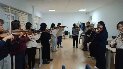 Yurt &ouml;ğrencileri i&ccedil;in keman kursu başladı
