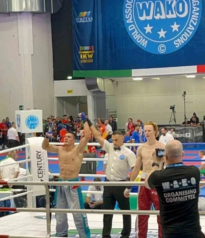 Yusuf Eren, Lletonyalı rakibini yendi
