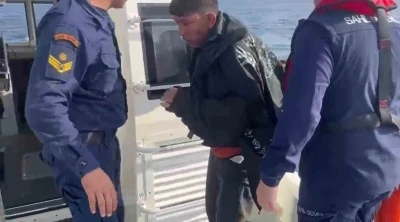 Yüzerek Yunanistan’a geçmeye çalıştı
