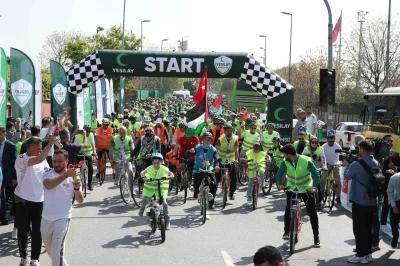 Y&uuml;zlerce kişi Sumud filosuna destek i&ccedil;in pedal &ccedil;evirdi
