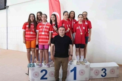 Y&uuml;zme m&uuml;sabakalarında madalyalar sahiplerini buldu
