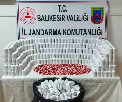 Zehir taciri Jandarma&rsquo;dan ka&ccedil;amadı
