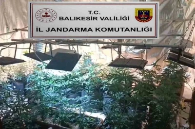 Zehir tacirlerinin yeni sistemini jandarma &ccedil;&ouml;kertti
