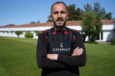 Zeki Yavru: "Futbolu Samsunspor&rsquo;da bırakmak istiyorum"
