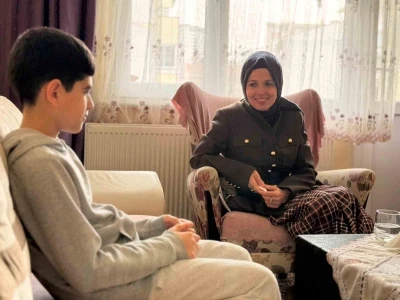 Zeynep S&ouml;zer&rsquo;den g&ouml;n&uuml;l ve dayanışma buluşmaları
