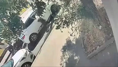 Zeytinburnu&rsquo;nda ara&ccedil;tan 9 bin 245 avro &ccedil;alıp ka&ccedil;an ş&uuml;pheli yakalandı
