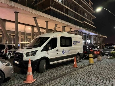 Zeytinburnu&rsquo;nda eski koca dehşeti: Kızını &ouml;ld&uuml;rd&uuml;, eski eşini ağır yaraladı
