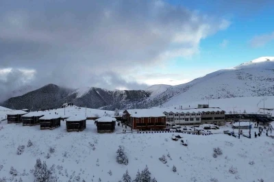 Zigana’nın zirvesinde &quot;kar&quot; yoğunluğu
