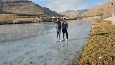 Zilan &Ccedil;ayı dondu
