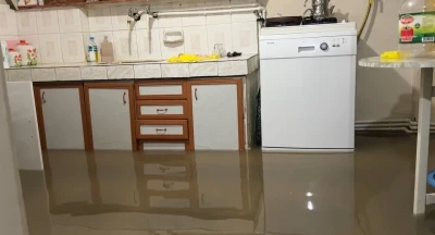 Zile&rsquo;de yağmur sonrası evleri su bastı, vatandaşlar altyapı sorununun &ccedil;&ouml;z&uuml;lmesini istedi
