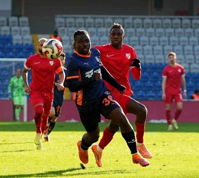 Ziraat T&uuml;rkiye Kupası: RAMS Başakşehir: 1 - Boluspor: 1 (İlk yarı)
