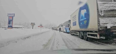 Zonguldak-Ankara yolunda trafik kilitlendi
