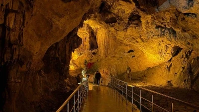 Zonguldak&rsquo;ın doğa harikası G&ouml;kg&ouml;l Mağarası&rsquo;na bayramda ziyaret&ccedil;i akını
