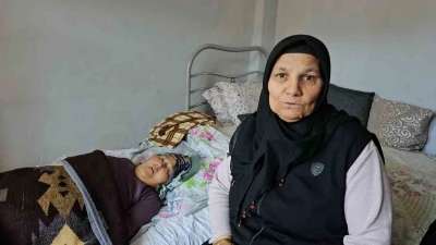 Zonguldak&rsquo;ta yalnız yaşayan yatalak kadına komşuları sahip &ccedil;ıkıyor
