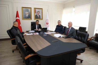 Zonguldak Valisi Bektaşoğlu g&uuml;venlik toplantısına katıldı