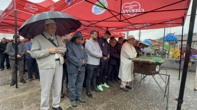 Zonguldaklı denizci Kadir Kamil&ccedil;elebi son yolculuğuna uğurlandı
