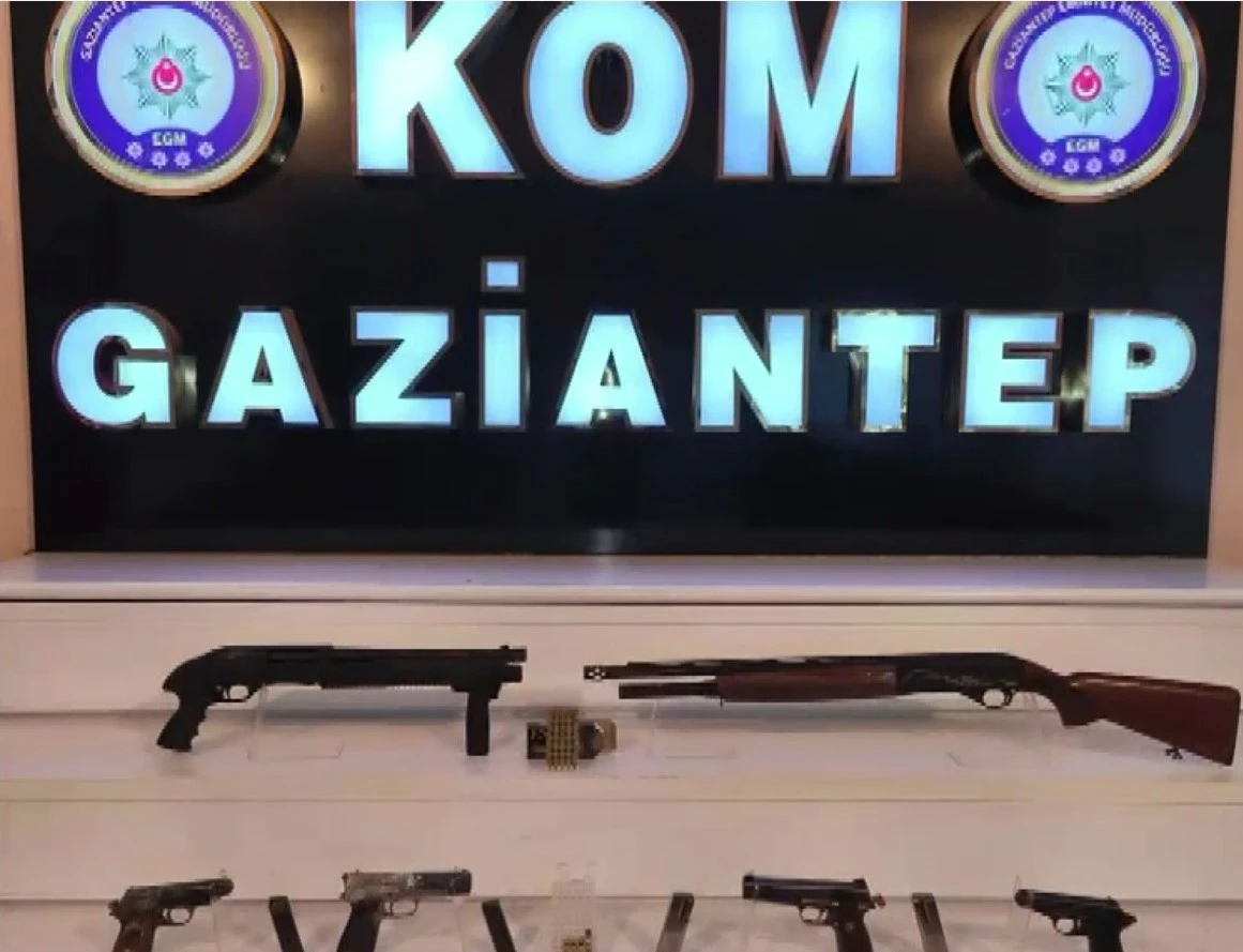 Gaziantep&rsquo;te 6 adet ruhsatsız silah ele ge&ccedil;irildi: 1 g&ouml;zaltı