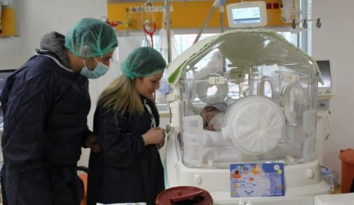 1 kilo 300 gram dünyaya gelen Ayaz bebek kalp ameliyatıyla sağlığına kavuştu