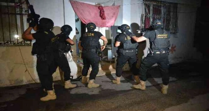 Adana’da DEAŞ operasyonu: 7 gözaltı !