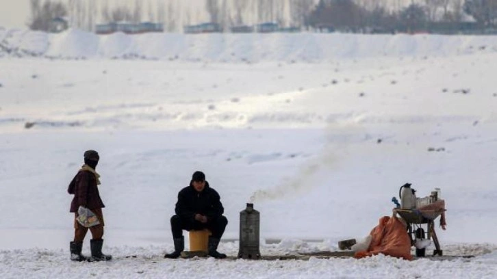 Afganistan'da son 15 yılın en soğuk kışı yaşanıyor: 157 kişi hayatını kaybetti