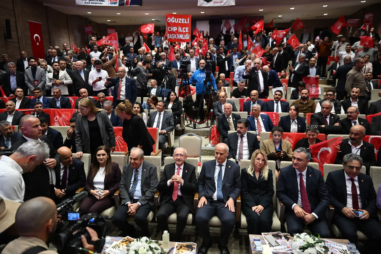 Kılıçdaroğlu, Gaziantep programında parti çalışmaları ve ülke gündemini anlattı