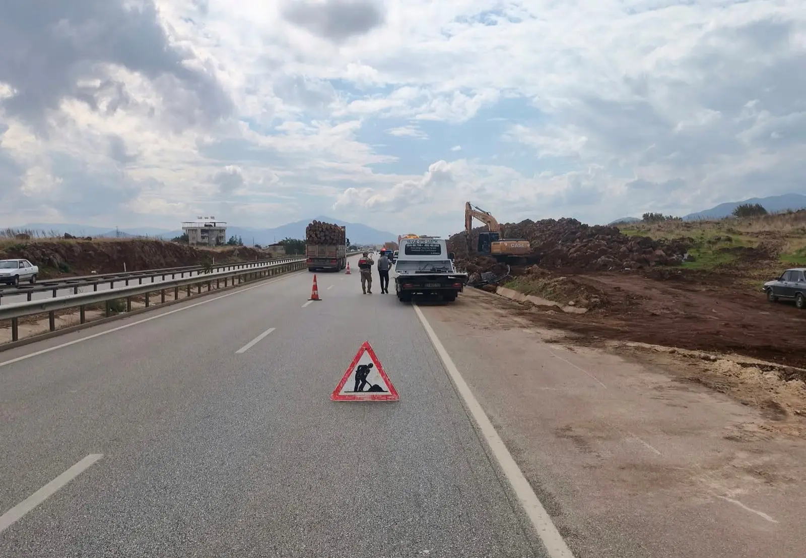 İslahiye’de otomobil bariyere vurdu: Sürücü hastaneye kaldırıldı