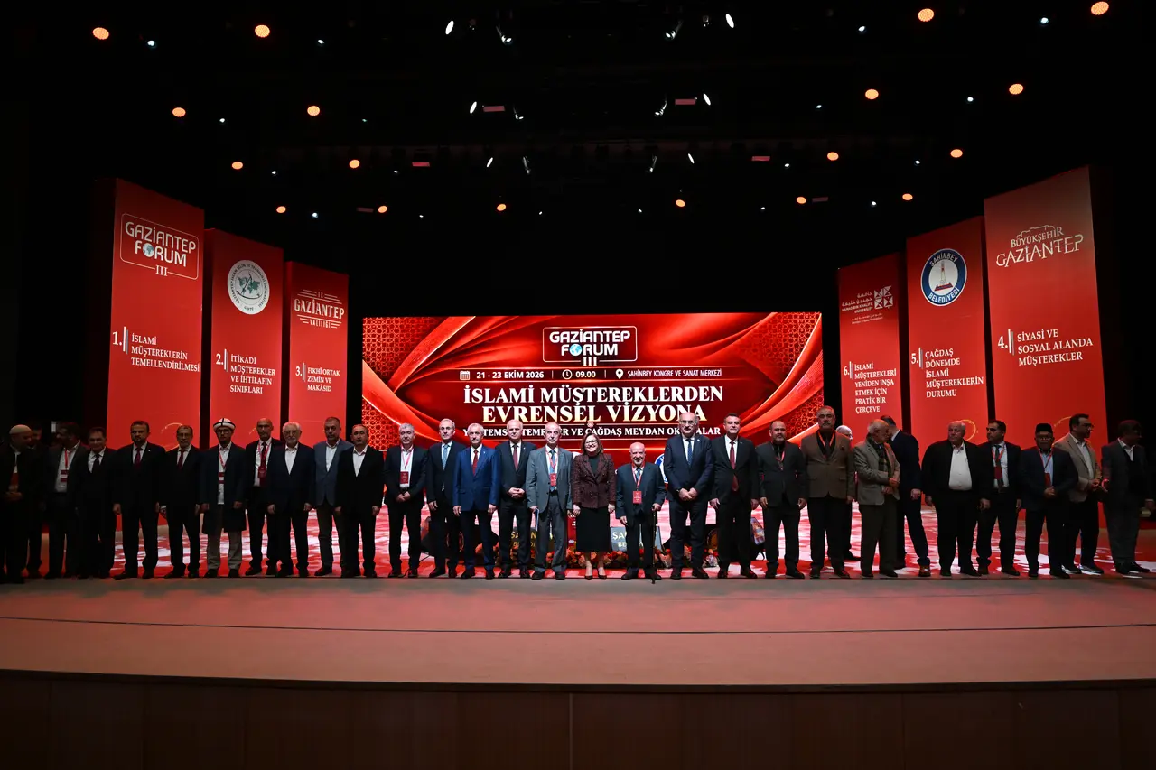 Gaziantep'te 20 ülkeden uzmanlar İslami değerlerin evrensel boyutunu tartıştı