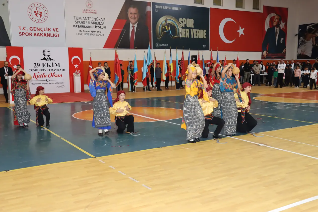 Midyat'ta Cumhuriyet Bayramı'nın 103. yılı törenle anıldı