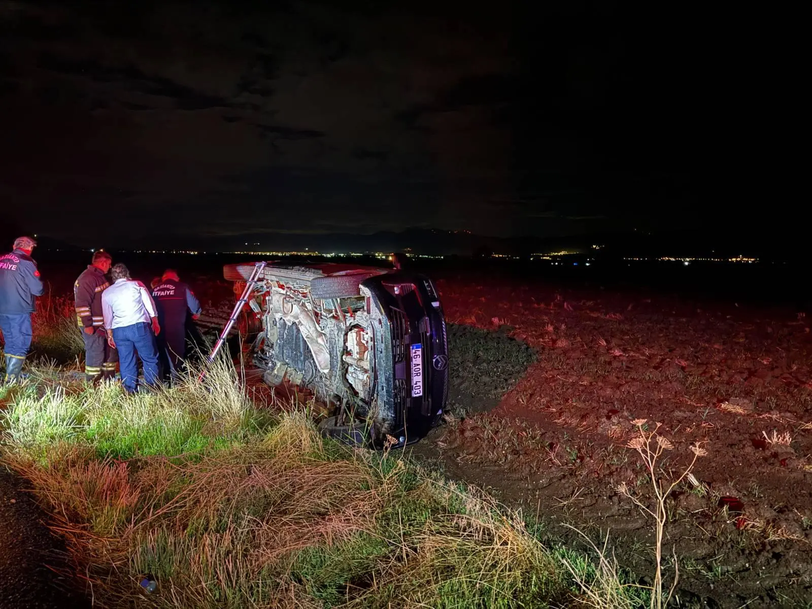 Nurdağı'nda yaşanan iki kazada 21 kişi hastaneye kaldırıldı
