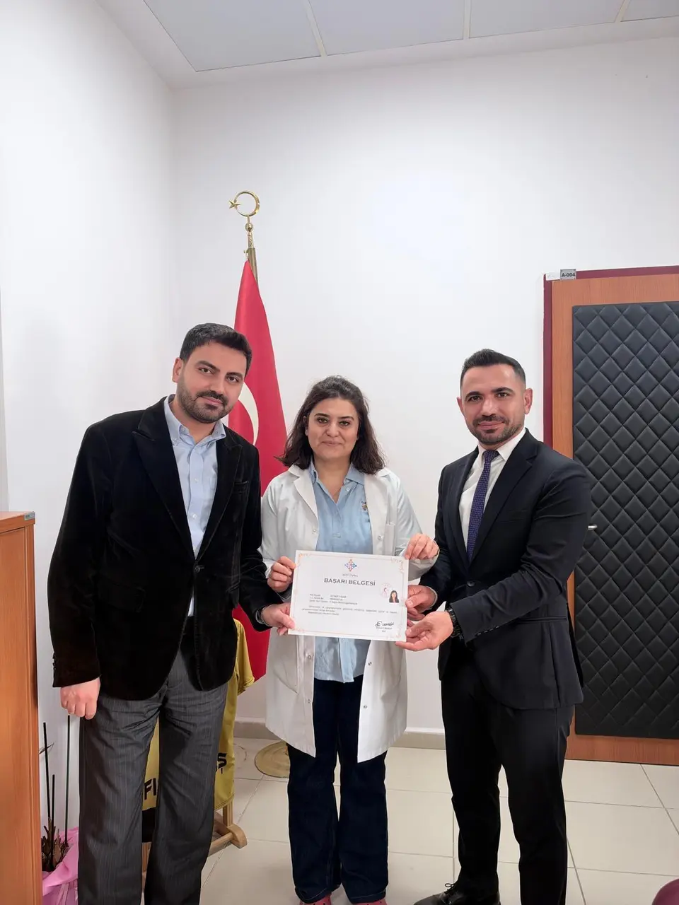 Kozluk’ta görev yapan sağlık personeline takdir belgesi