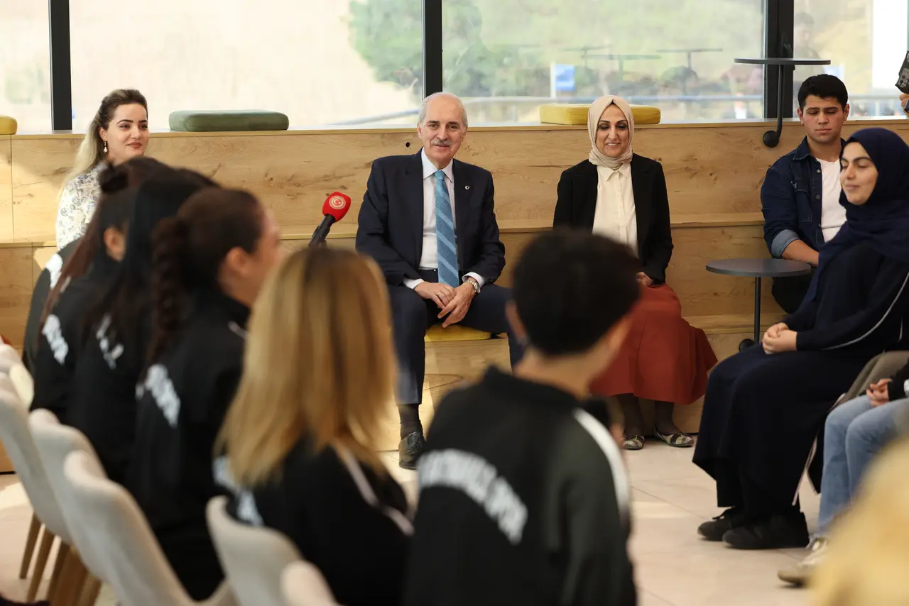 Numan Kurtulmuş, Batman’da gençlere Türkiye’nin gelecek hedeflerini anlattı