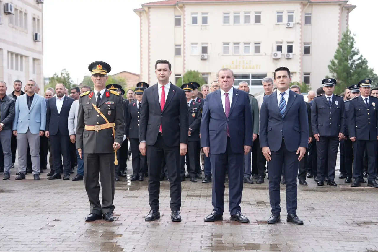 Midyat’ta Cumhuriyet’in 101. yılı için resmi tören düzenlendi