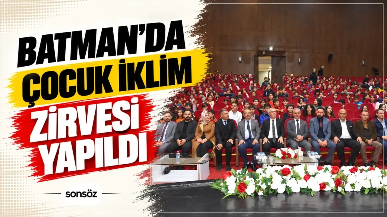 Ahmet Güneştekin Kültür ve Sanat Merkezi’nde düzenlenen çocuk iklim zirvesinde öğrencilerin sunum yaptığı anlar