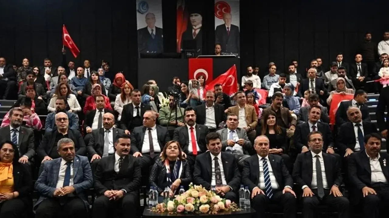 Gaziantep’teki gençlik buluşmasında Yıldırım’dan medeniyet ve ahlak vurgusu