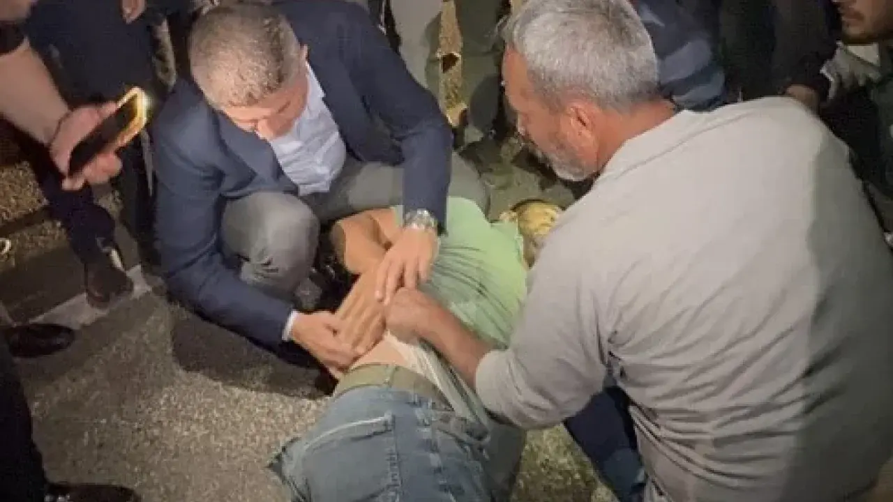 Adıyaman’da karşıya geçmek isteyen yayaya hafif ticari araç çarptı