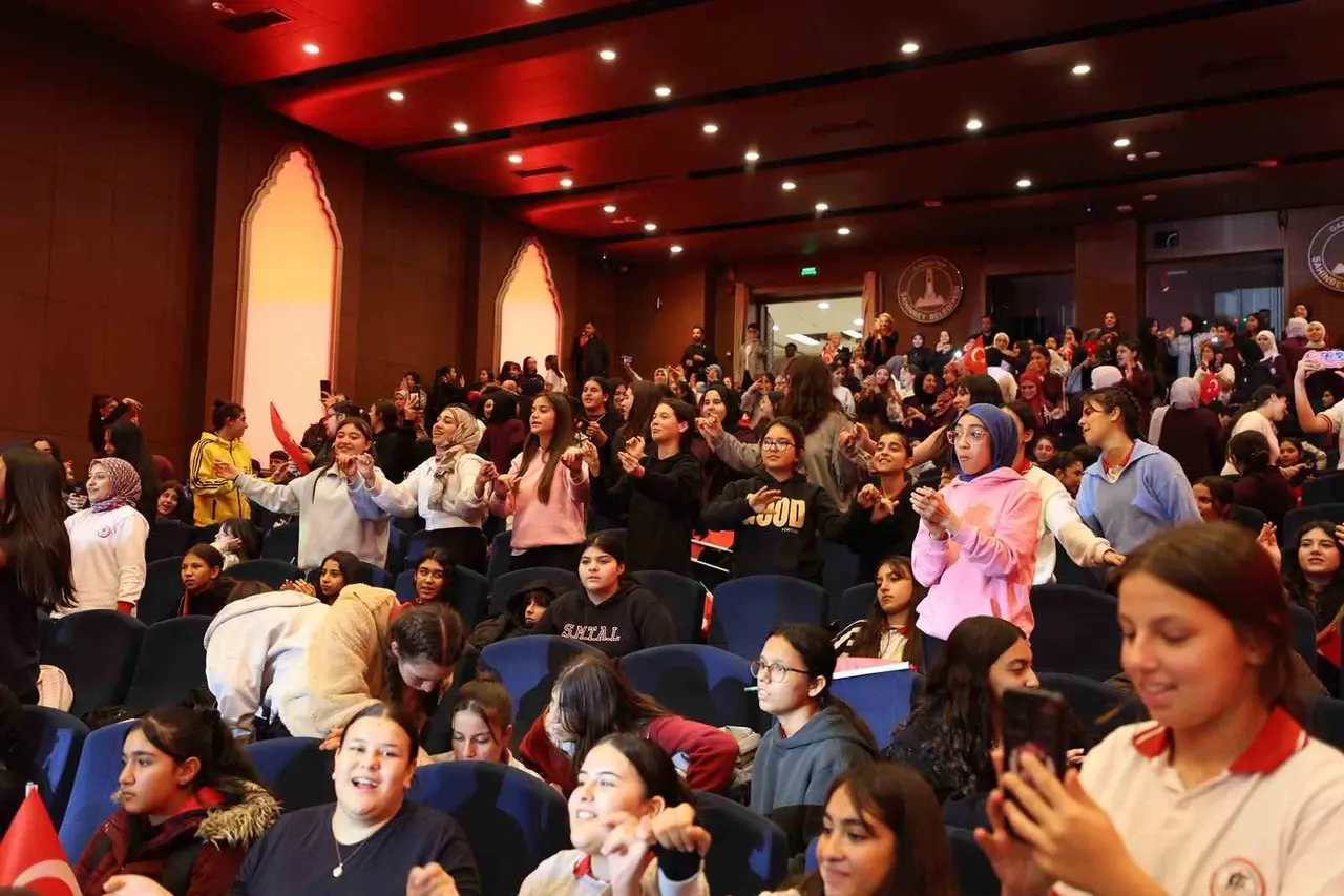 Şahinbey’de 29 Ekim’e özel konserle bayram sevinci yaşandı