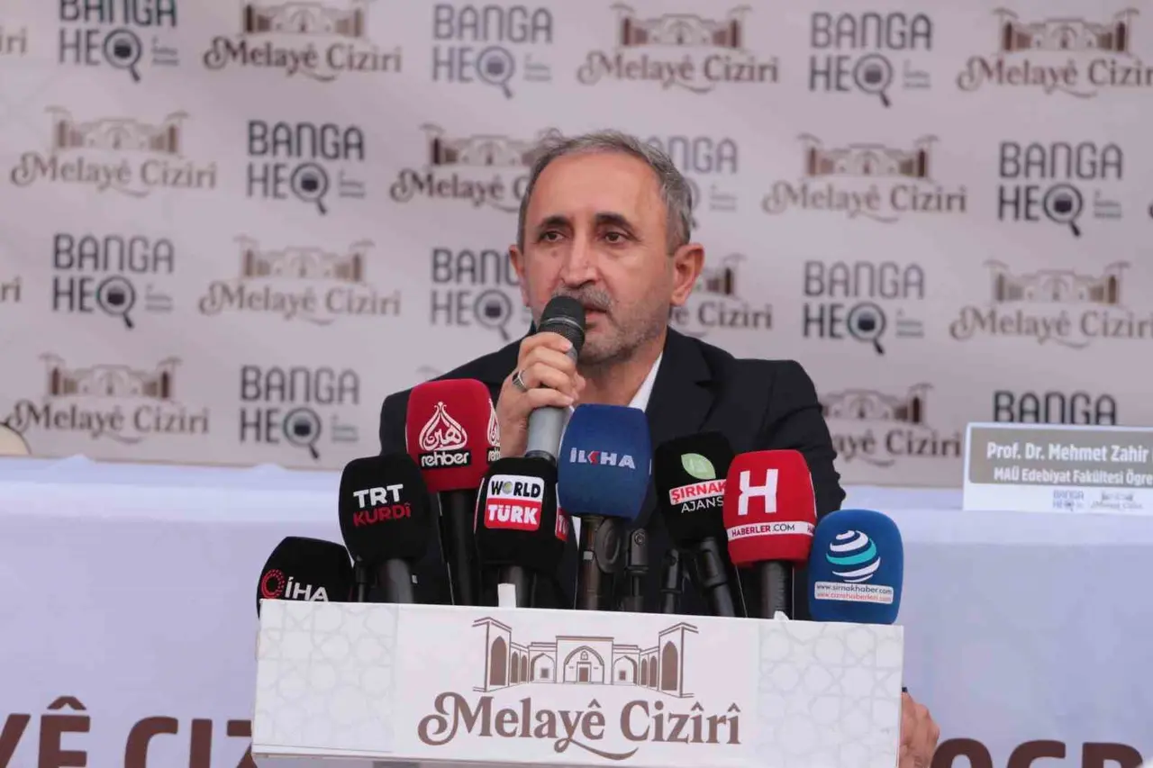 Melaye Ciziri’nin mirası Cizre’deki Kırmızı Medrese’de konuşuldu