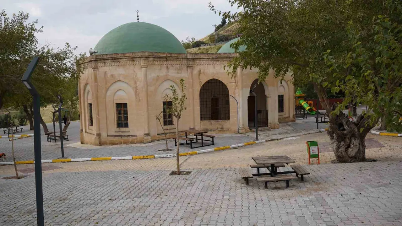 Kahta’daki Ebu Sadık Ziyareti yenilenen yüzüyle hizmet verecek