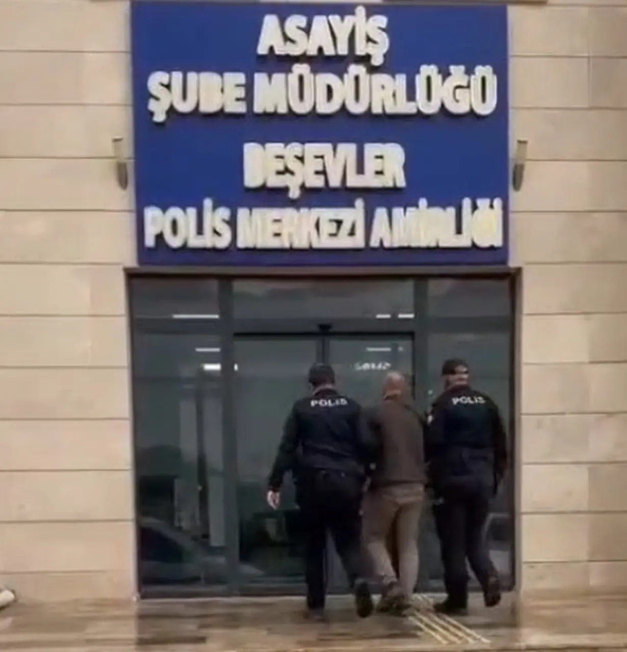 Kilis’te 37 yıl hapis cezasıyla aranan firari yakalandı