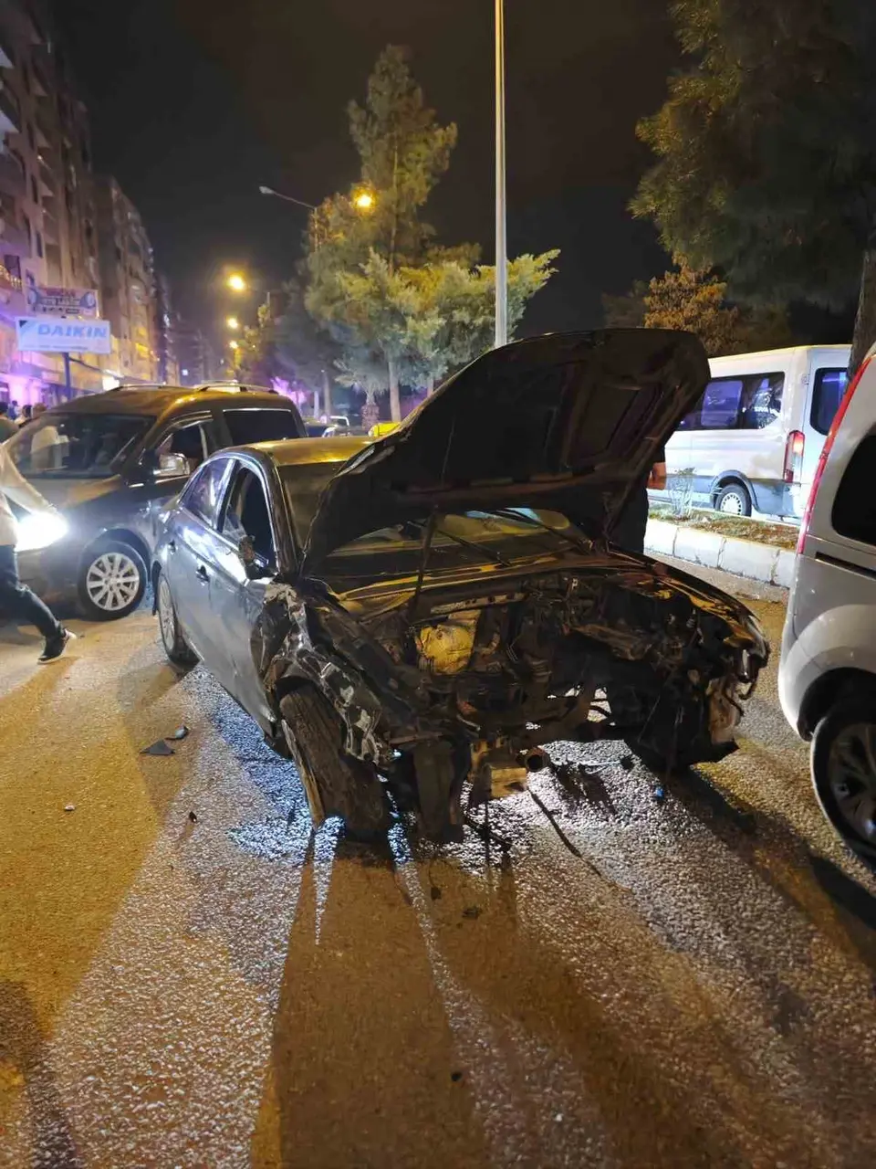 Kızıltepe’de zincirleme kazada 3 kişi hastaneye kaldırıldı