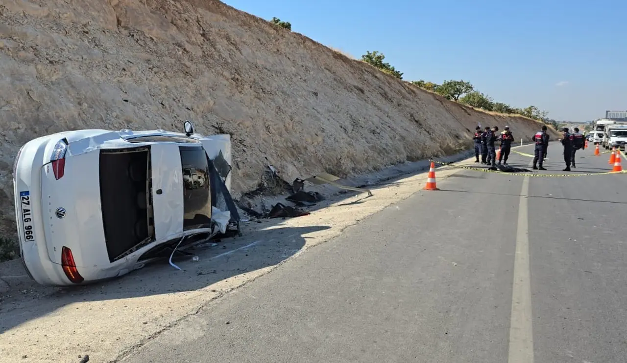 Nizip'te motosiklet ve otomobilin çarpıştığı kazada bir kişi öldü